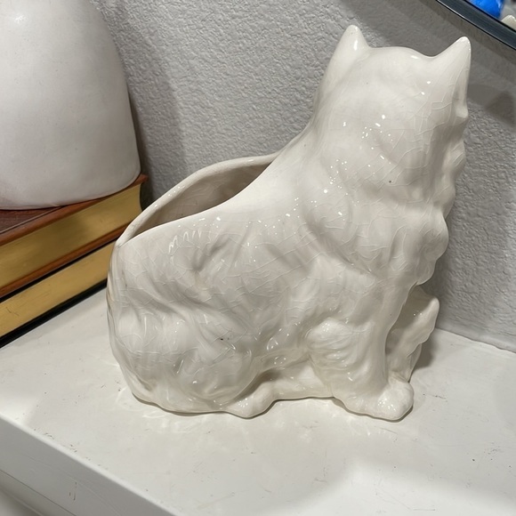 Vintage White Persian Cat Planter | Mother & Kitten Ceramic Planter | 8” - Picture 4 of 7